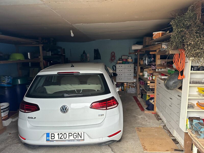 Fundulea, la 700 ml de Autostrada,
